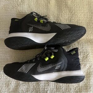 Boys shoes 4Y Nike